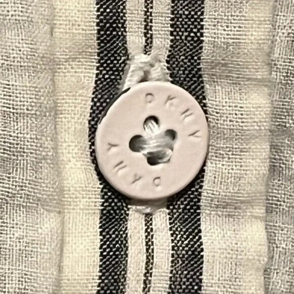 DKNY White and Black Long Sleeve Checked Plaid Button Down Shirt Size Medium - Picture 3 of 5